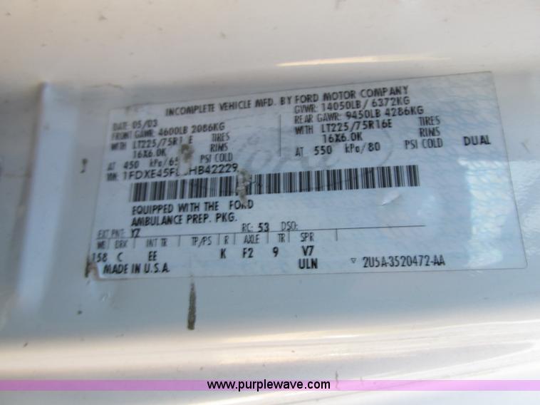 image for item N9325 2003 Ford Econoline E450 ambulance