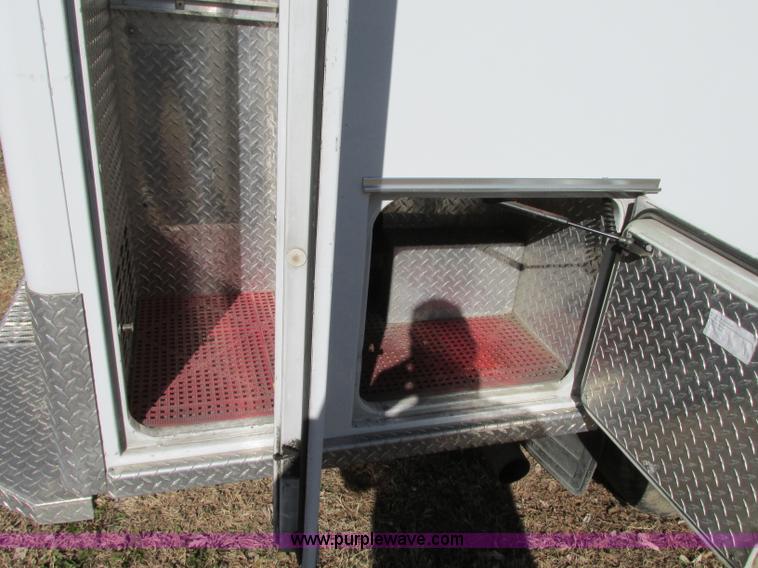 image for item N9326 2003 Ford Econoline E450 ambulance