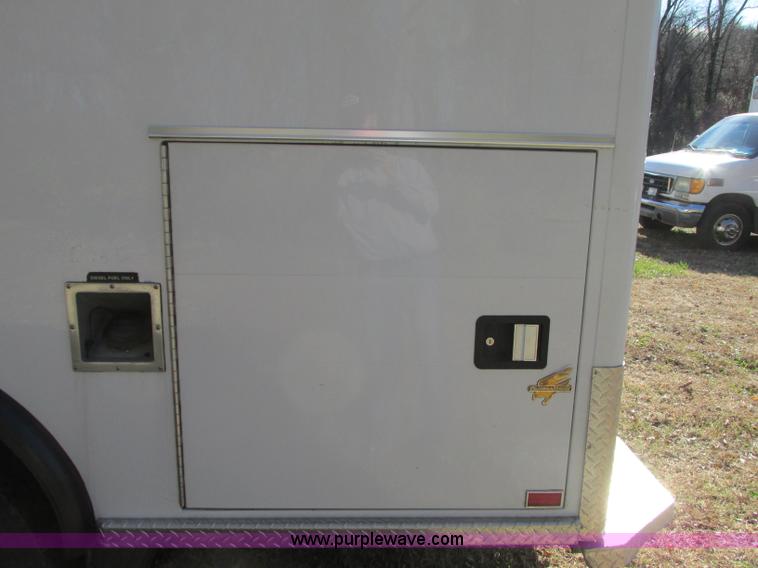 image for item N9326 2003 Ford Econoline E450 ambulance
