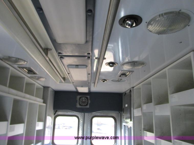 image for item N9326 2003 Ford Econoline E450 ambulance