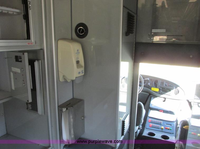 image for item N9326 2003 Ford Econoline E450 ambulance