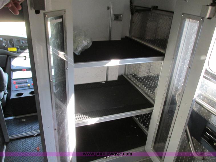 image for item N9326 2003 Ford Econoline E450 ambulance