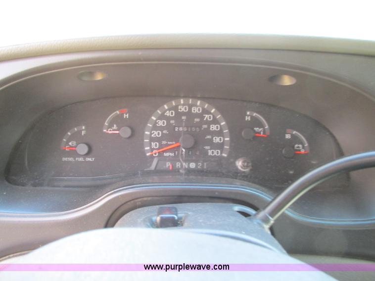 image for item N9326 2003 Ford Econoline E450 ambulance