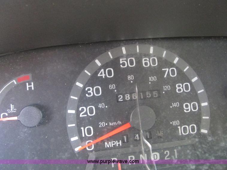 image for item N9326 2003 Ford Econoline E450 ambulance