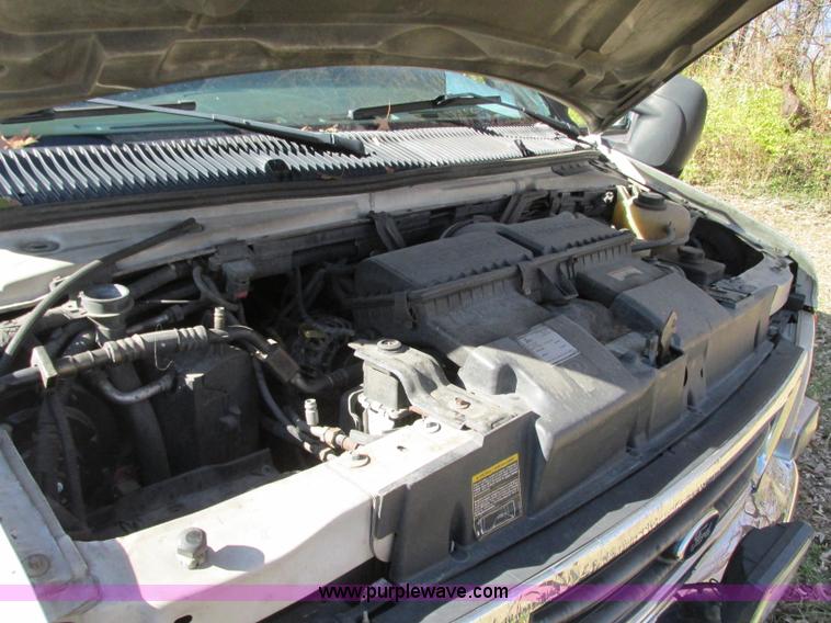 image for item N9326 2003 Ford Econoline E450 ambulance