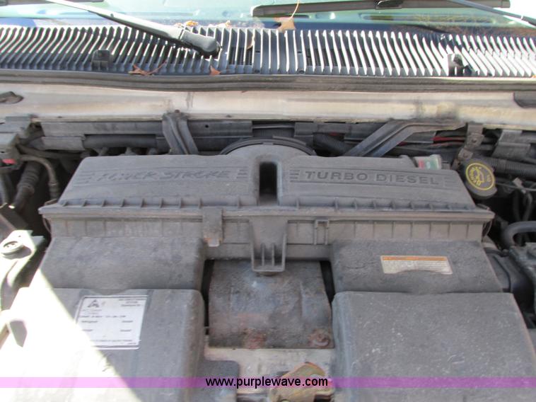 image for item N9326 2003 Ford Econoline E450 ambulance