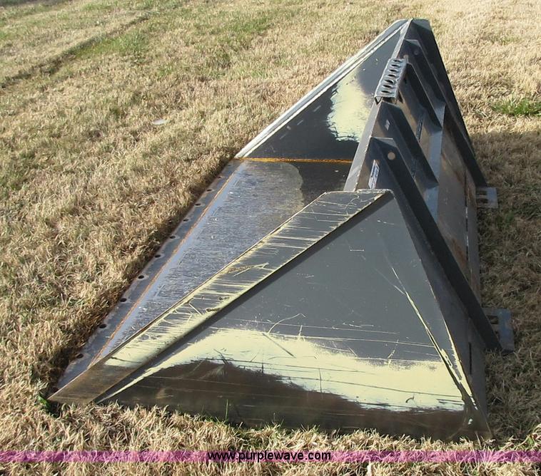 image for item BD9233 Skid steer bucket
