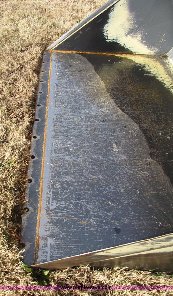 image for item BD9233 Skid steer bucket