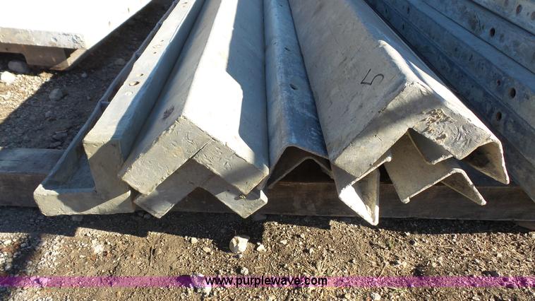 image for item BF9188 Wall-Ties and Forms aluminum concrete form corner panels