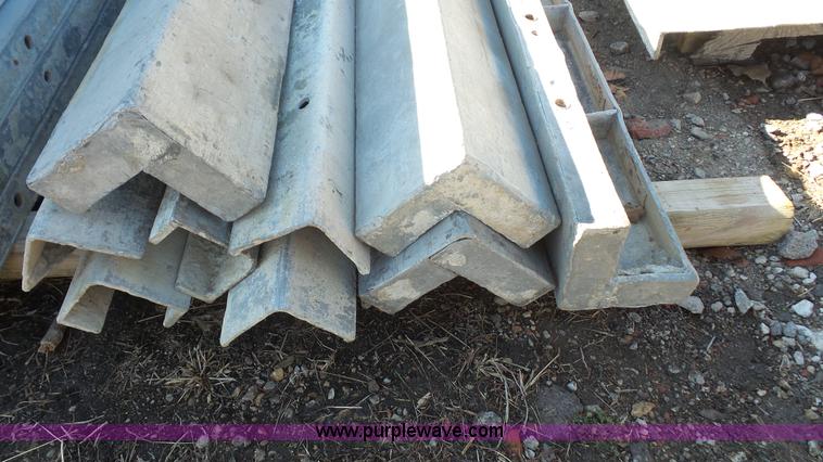 image for item BF9188 Wall-Ties and Forms aluminum concrete form corner panels