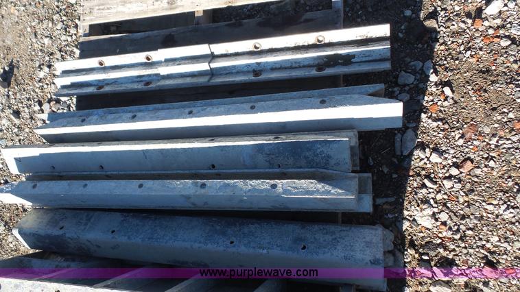 image for item BF9189 Wall-Ties and Forms concrete form corner panels