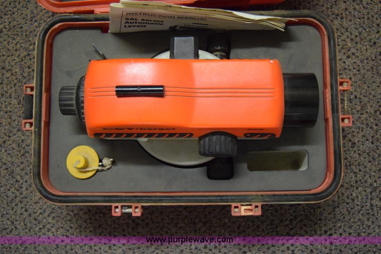 image for item BK9756 Surveying total station