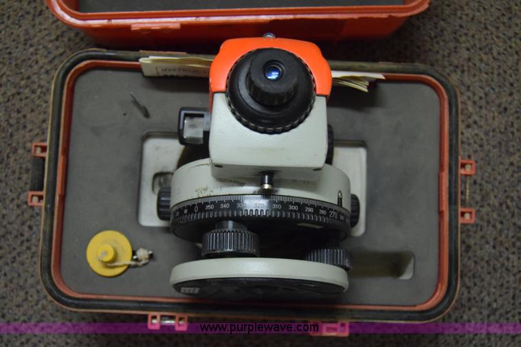 image for item BK9756 Surveying total station