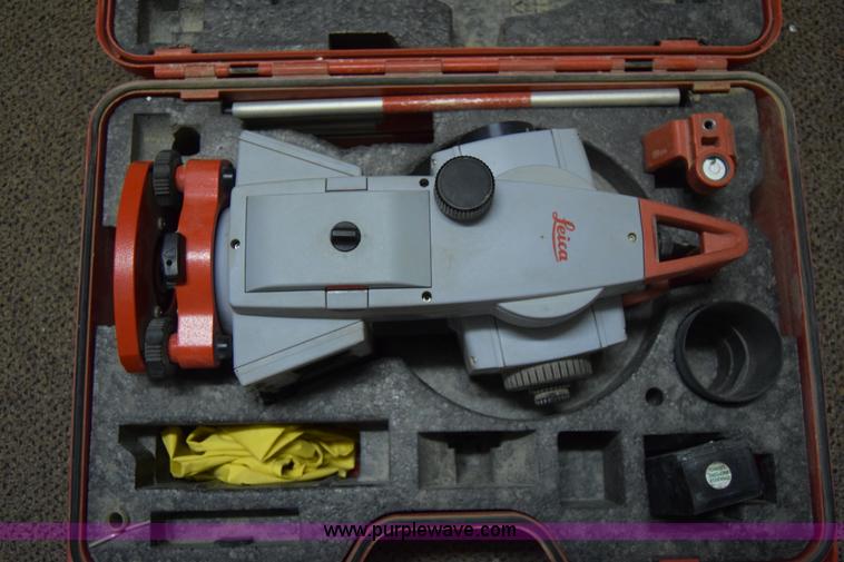 image for item BK9756 Surveying total station