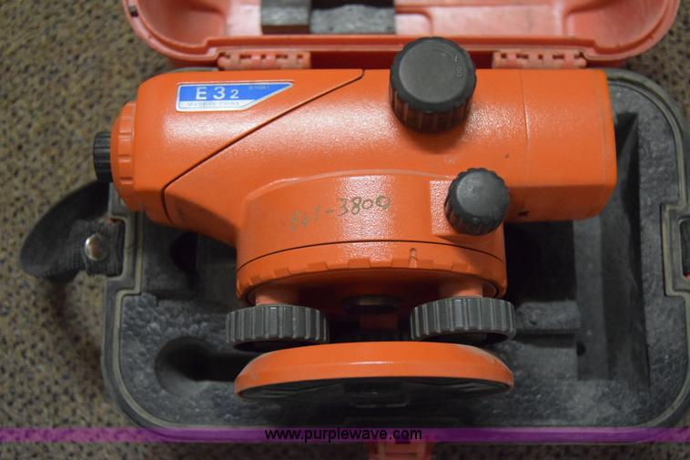 image for item BK9757 Surveying total station