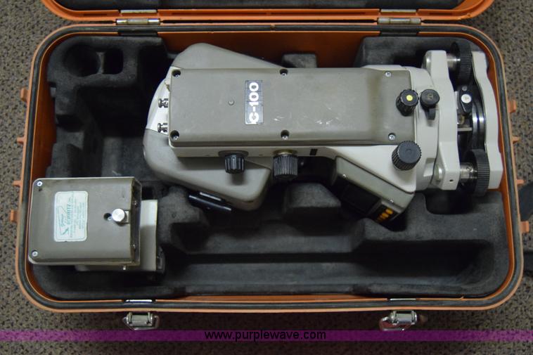 image for item BK9757 Surveying total station