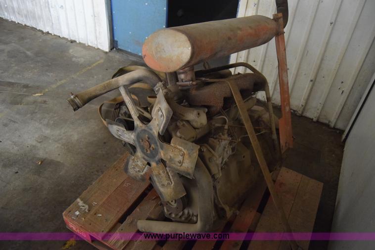 image for item BK9761 John Deere 4039DF001 four cylinder diesel engine