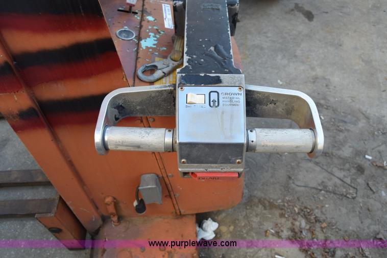 image for item BO9580 Crown WT-110-5 material handler
