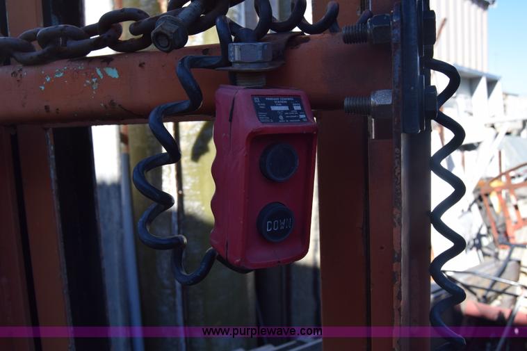 image for item BO9580 Crown WT-110-5 material handler