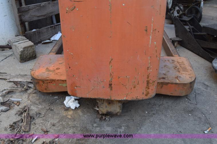 image for item BO9580 Crown WT-110-5 material handler