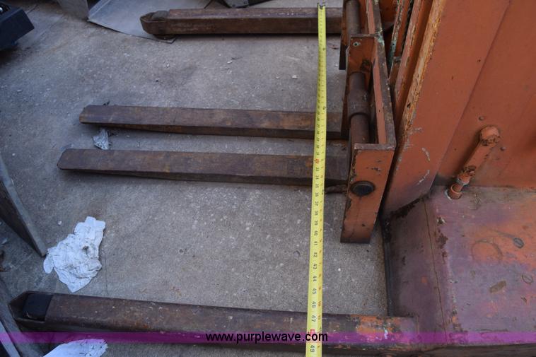 image for item BO9580 Crown WT-110-5 material handler