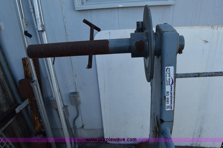 image for item BO9581 Man basket