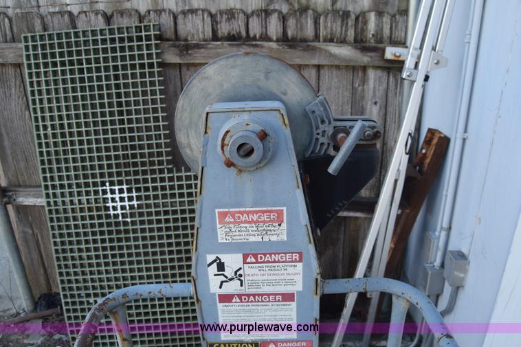 image for item BO9581 Man basket