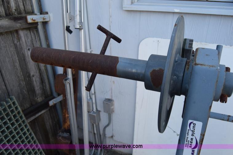 image for item BO9581 Man basket