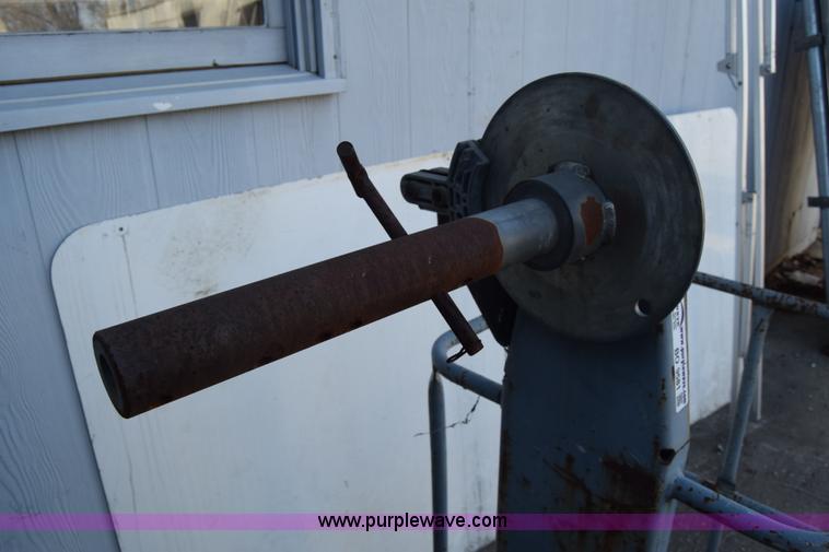 image for item BO9581 Man basket