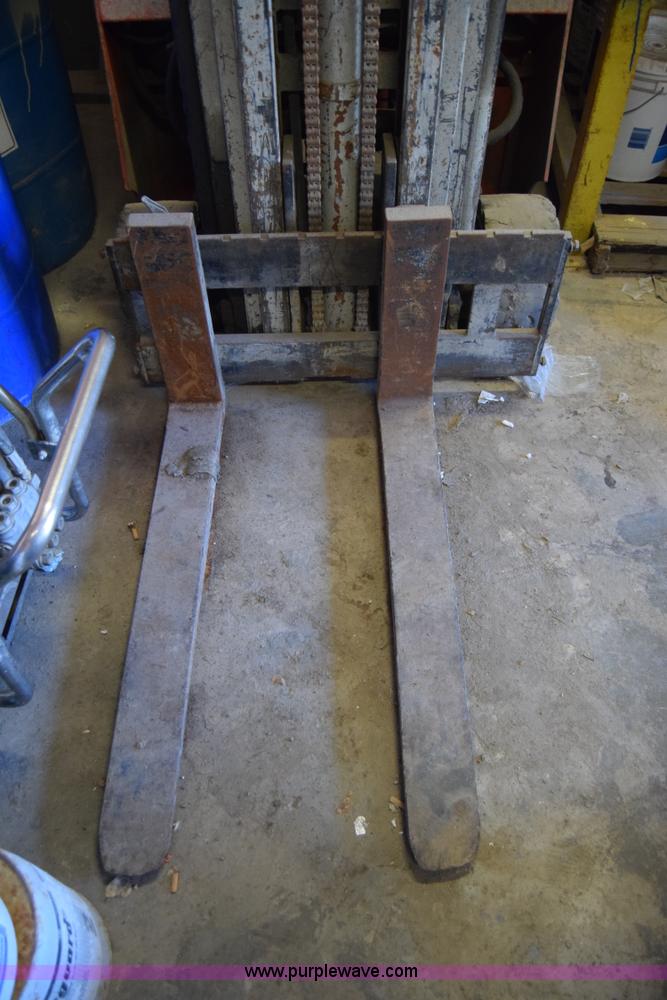 image for item BO9583 Prime Mover RC40 forklift