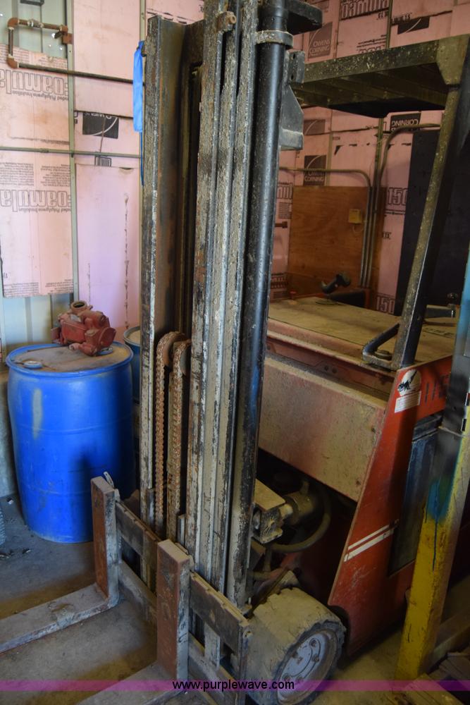 image for item BO9583 Prime Mover RC40 forklift