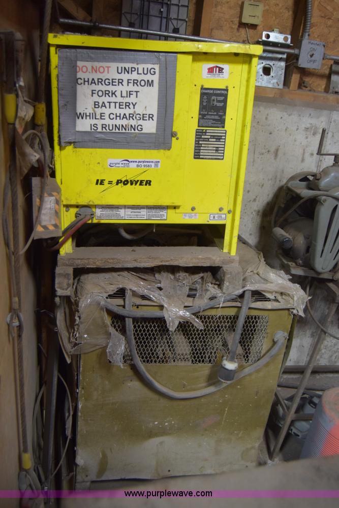 image for item BO9583 Prime Mover RC40 forklift