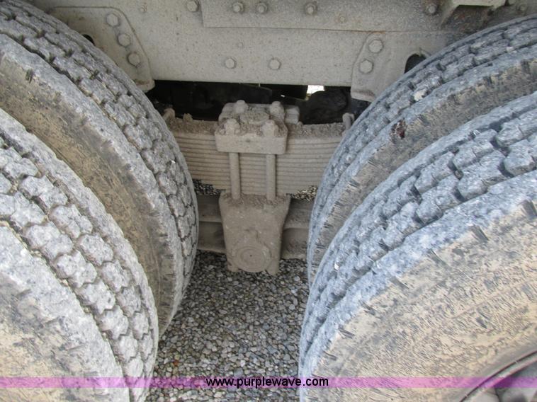 image for item BS9903 1995 Ford LT9000 dump truck