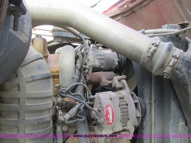 image for item BS9903 1995 Ford LT9000 dump truck