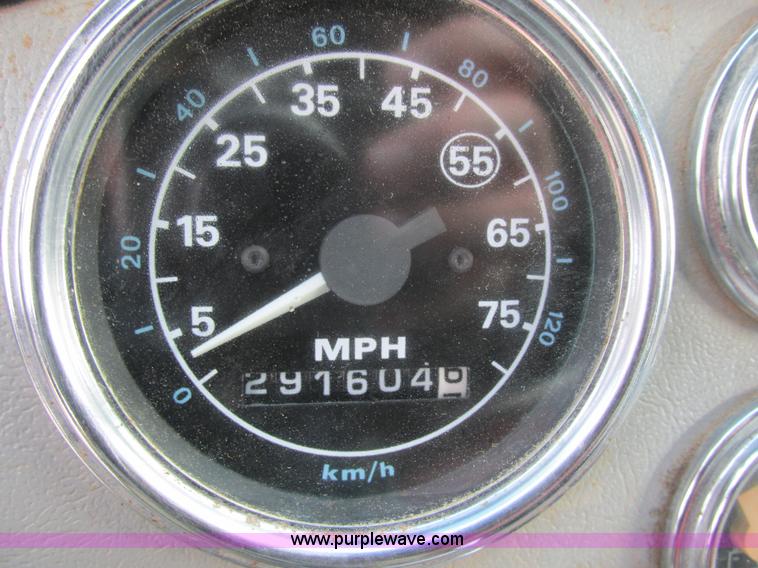 image for item BS9903 1995 Ford LT9000 dump truck