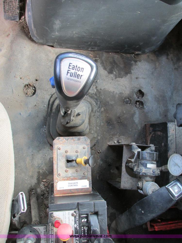 image for item BS9903 1995 Ford LT9000 dump truck