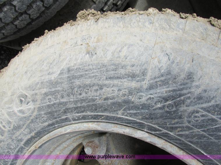 image for item BS9903 1995 Ford LT9000 dump truck