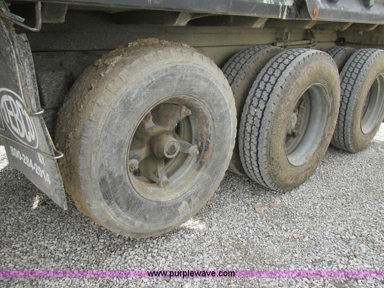 image for item BS9903 1995 Ford LT9000 dump truck