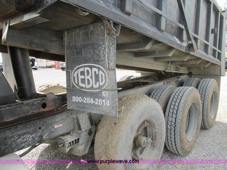 image for item BS9903 1995 Ford LT9000 dump truck