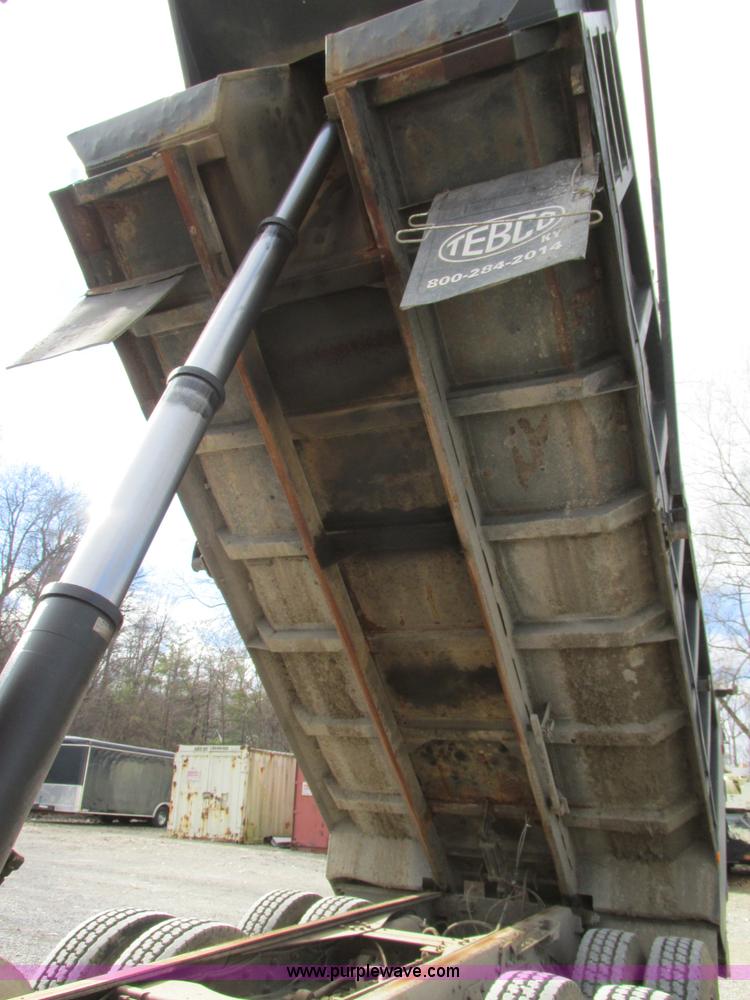 image for item BS9903 1995 Ford LT9000 dump truck