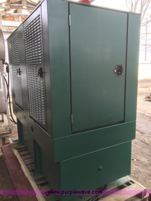 image for item E1488 1999 Cummins 50DGCA41171N generator