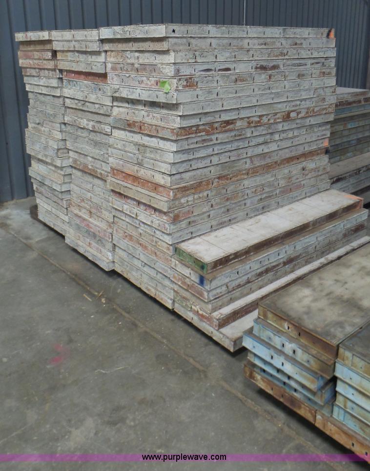 image for item E1498 Assorted concrete forms