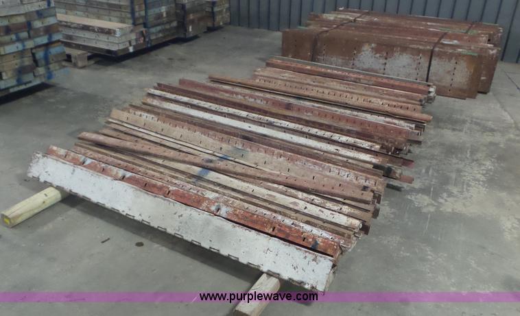 image for item E1498 Assorted concrete forms