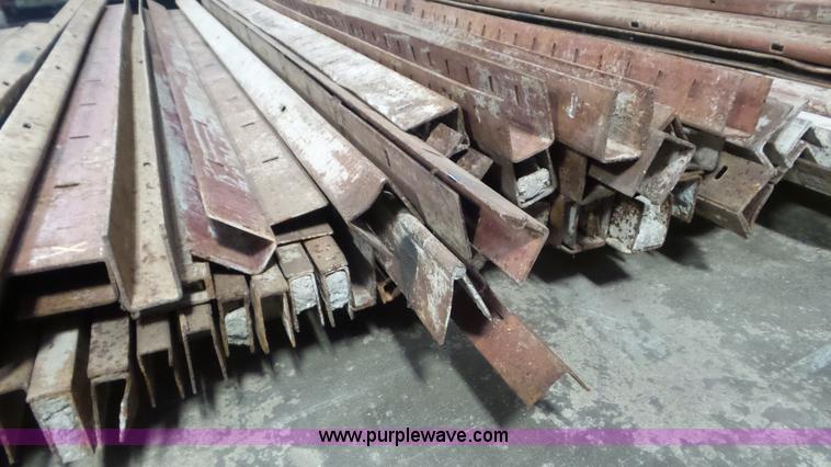 image for item E1498 Assorted concrete forms