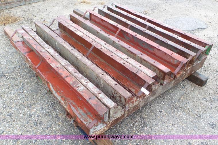 image for item E1498 Assorted concrete forms