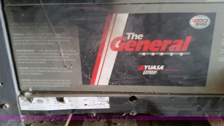 image for item H2588 Yale Electric forklift