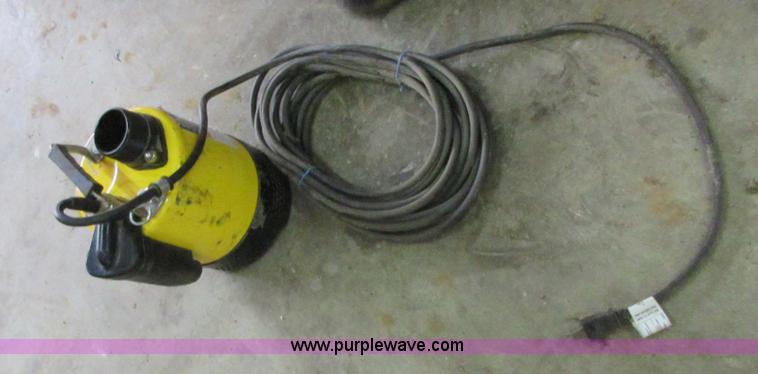 image for item I1768 Wacker PSA2500 water pump