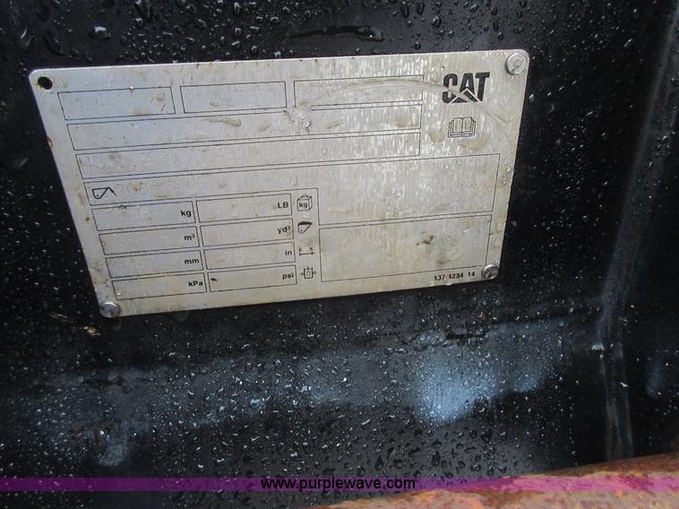 image for item I1770 Caterpillar backhoe bucket