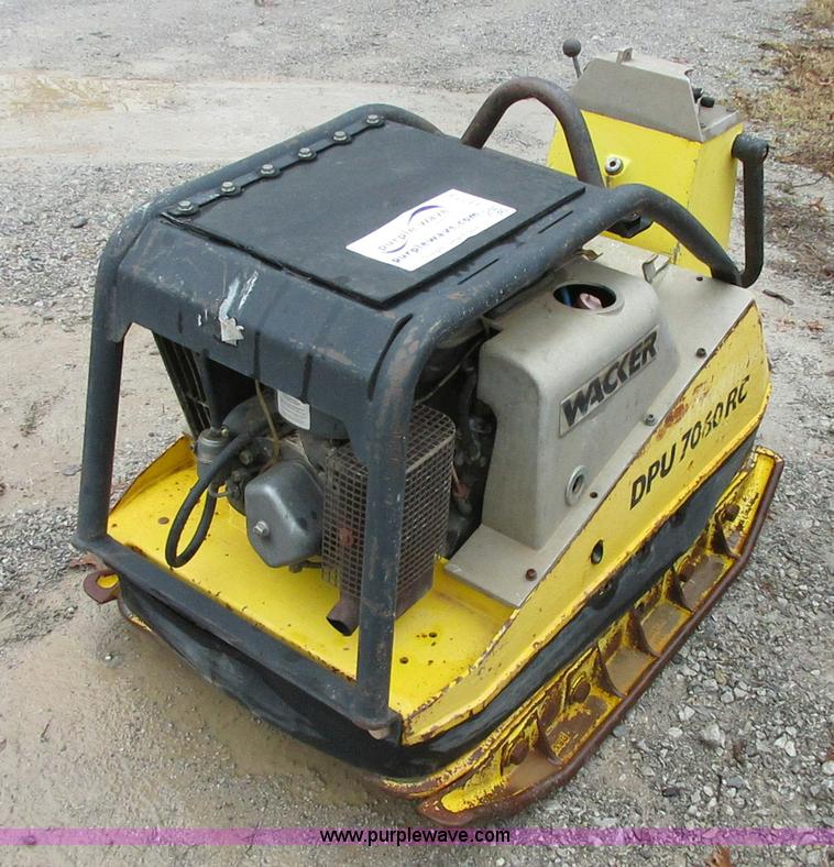 image for item I1773 1998 Wacker DPU7060RC compactor