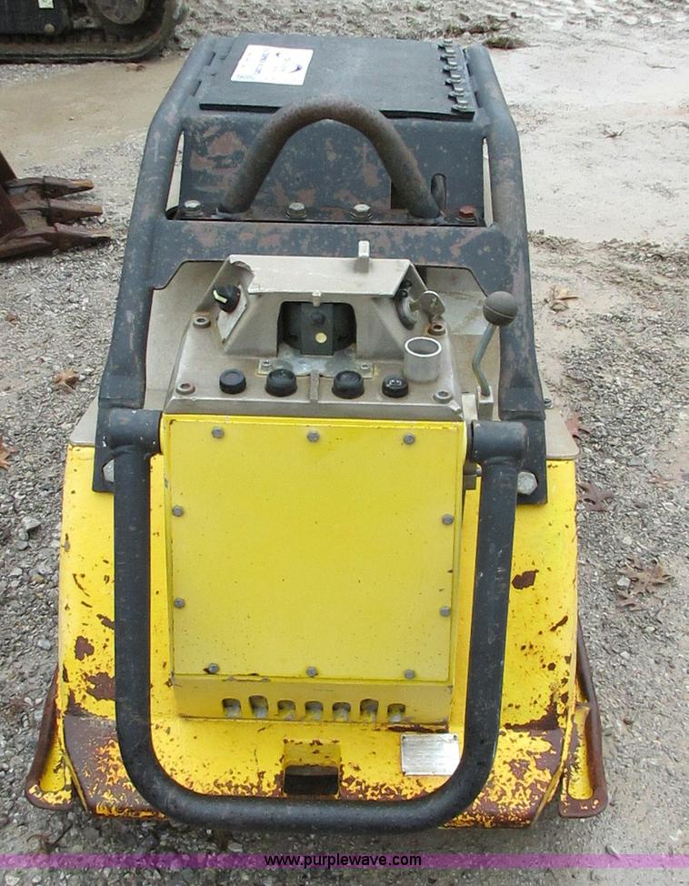 image for item I1773 1998 Wacker DPU7060RC compactor